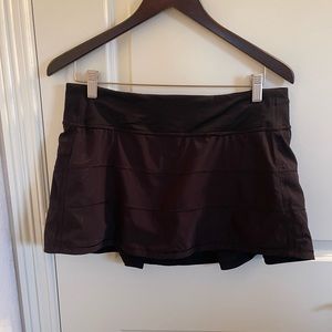 Pace Rival Mid-Rise Skirt - Black - Size 8